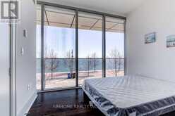 TH111 - 39 QUEENS QUAY Toronto