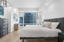 2308 - 180 UNIVERSITY AVENUE Toronto