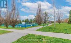 38 CRESTHAVEN DRIVE E Toronto