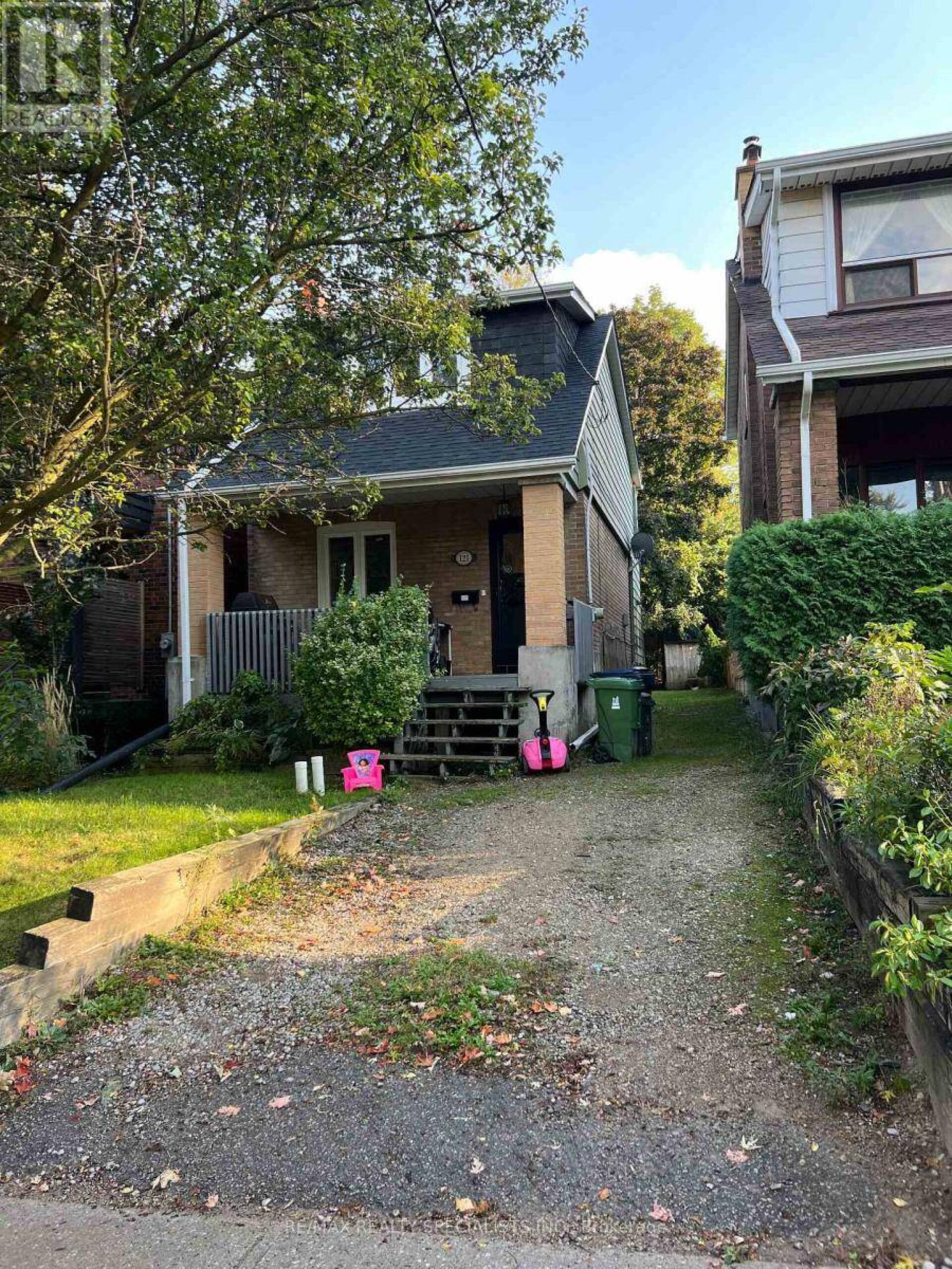 121 MAPLEWOOD AVENUE Toronto