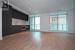 210 - 377 MADISON AVENUE Toronto