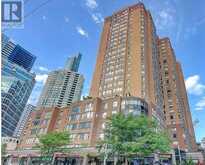 708 - 633 BAY STREET Toronto