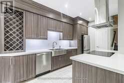 101 - 2 ABERFOYLE CRESCENT Toronto