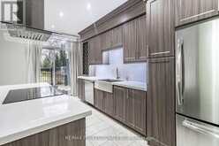 101 - 2 ABERFOYLE CRESCENT Toronto