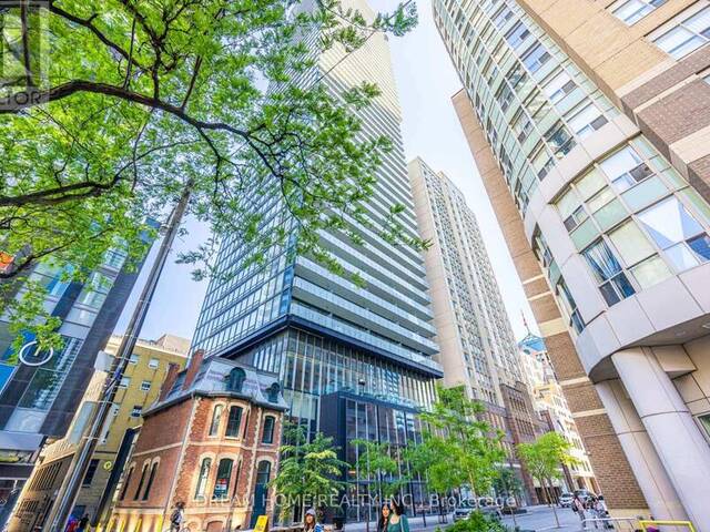 2204 - 15 GRENVILLE STREET Toronto Ontario