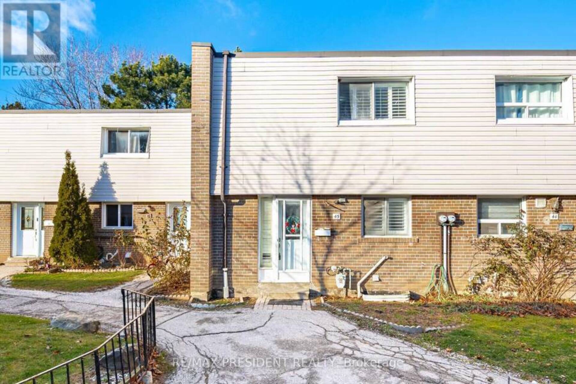 45 - 431 SILVERSTONE DRIVE Toronto