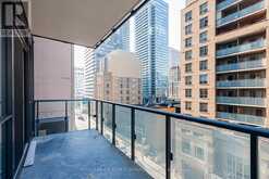 405 - 15 GRENVILLE STREET Toronto