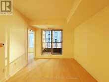 1007 - 11 YORKVILLE AVENUE Toronto