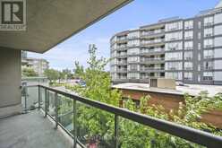 213 - 890 SHEPPARD AVENUE W Toronto