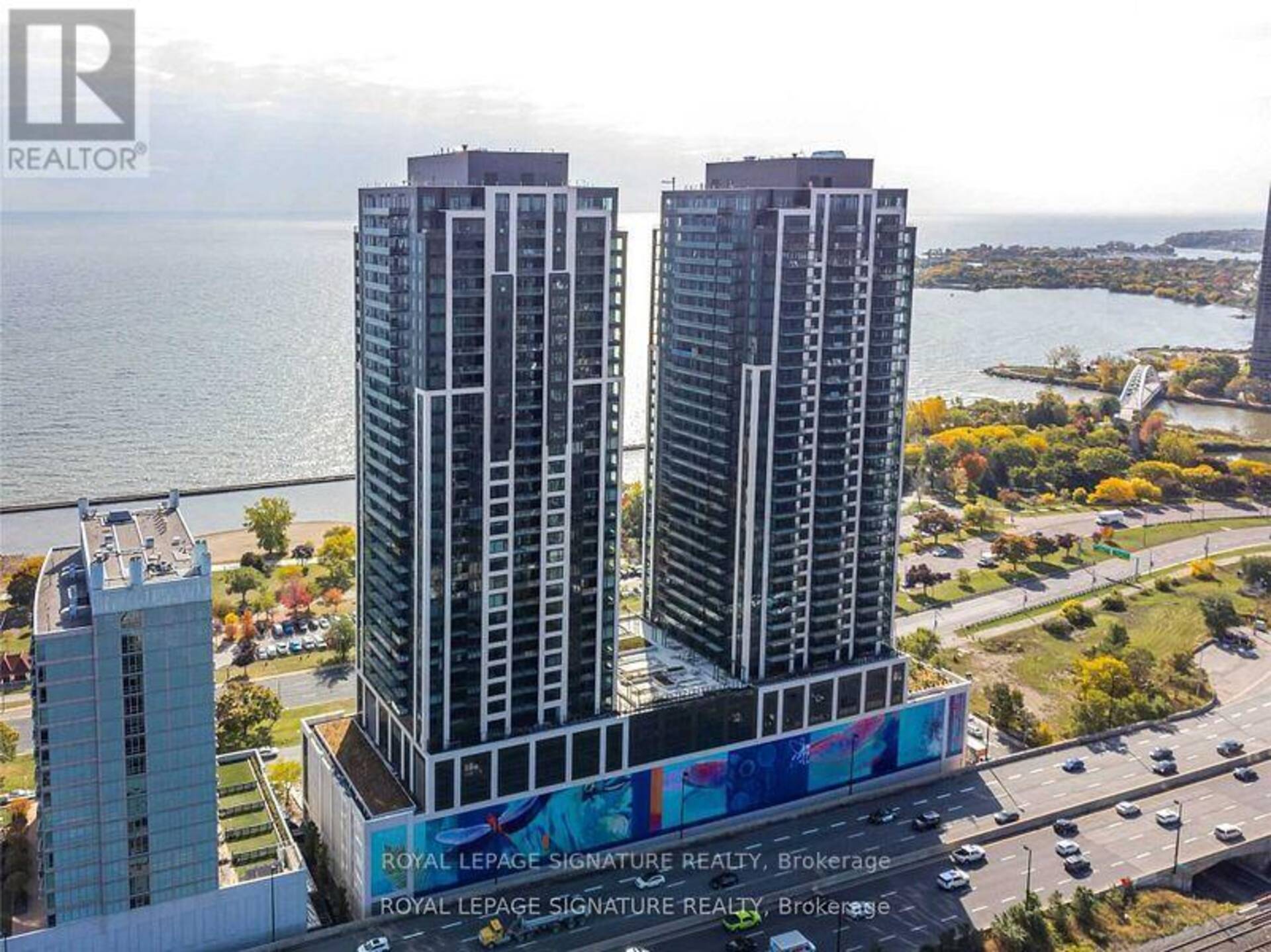 2215 - 1928 LAKESHORE BOULEVARD W Toronto