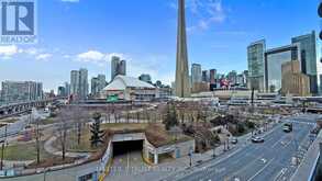 809 - 25 LOWER SIMCOE STREET Toronto