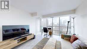 809 - 25 LOWER SIMCOE STREET Toronto