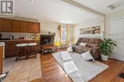 25 NORWOOD TERRACE Toronto