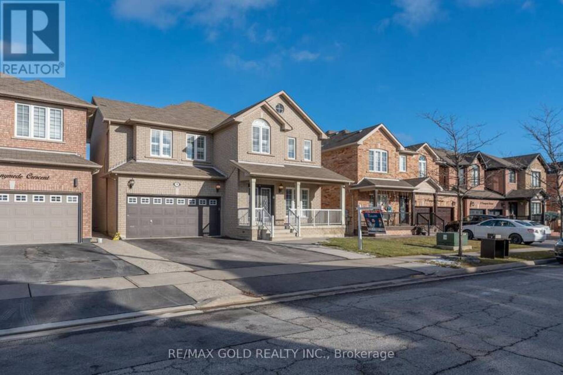 16 RUNNYMEDE CRESCENT Brampton