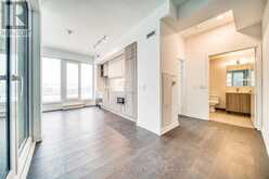 807 - 2020 BATHURST STREET Toronto