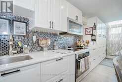 PH1 - 3621 LAKE SHORE BOULEVARD W Toronto