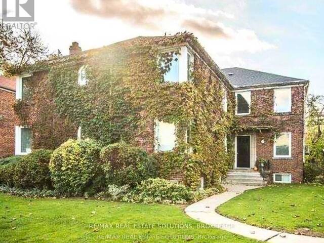 4 - 5 WARWICK AVENUE Toronto Ontario