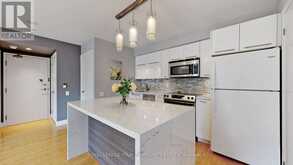 1701 - 21 CARLTON STREET Toronto