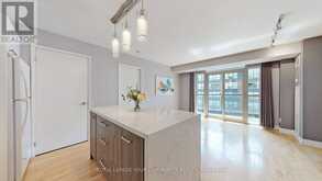 1701 - 21 CARLTON STREET Toronto