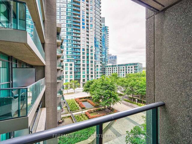 417 - 215 FORT YORK BOULEVARD Toronto Ontario