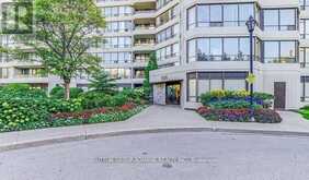 909 - 1121 STEELES AVENUE W Toronto