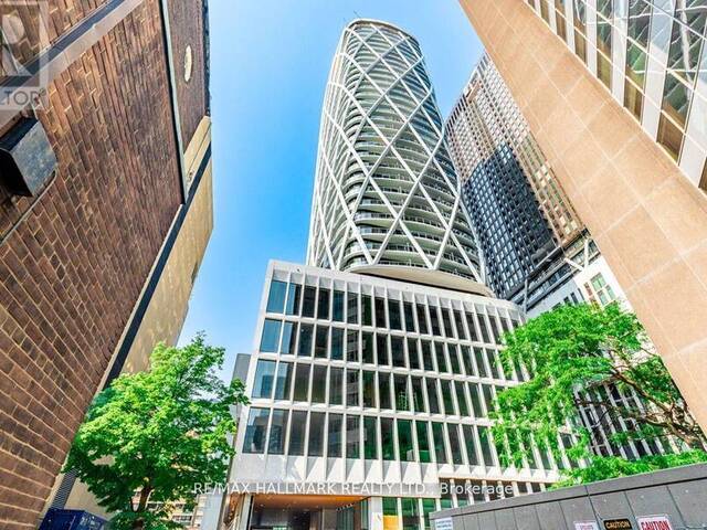 2411 - 230 SIMCOE STREET Toronto Ontario