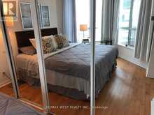 2116 - 230 QUEENS QUAY W Toronto