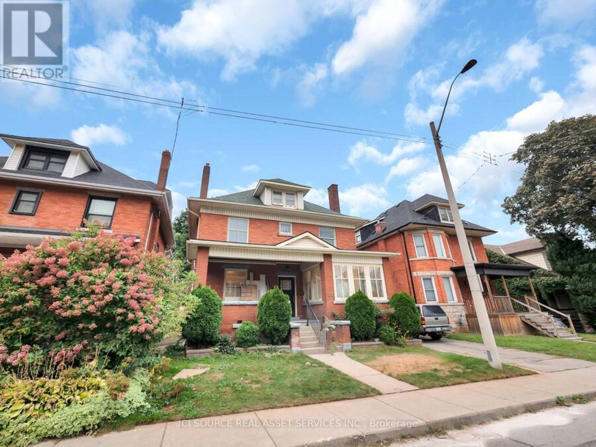 1 - 132 HOLTON AVENUE S Hamilton