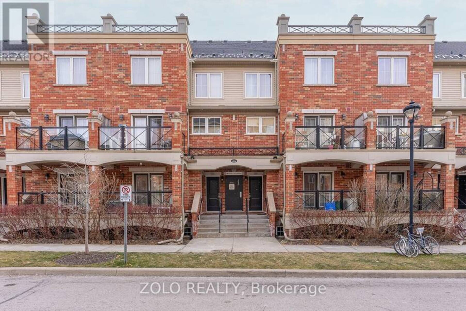 28 - 51 HAYS BOULEVARD Oakville