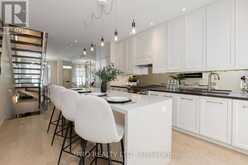 15 NIAGARA STREET Toronto