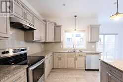 8 - 3564 SINGLETON AVENUE London