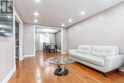 2483 YARMOUTH CRESCENT Oakville