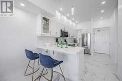 1005 - 284 BLOOR STREET W Toronto