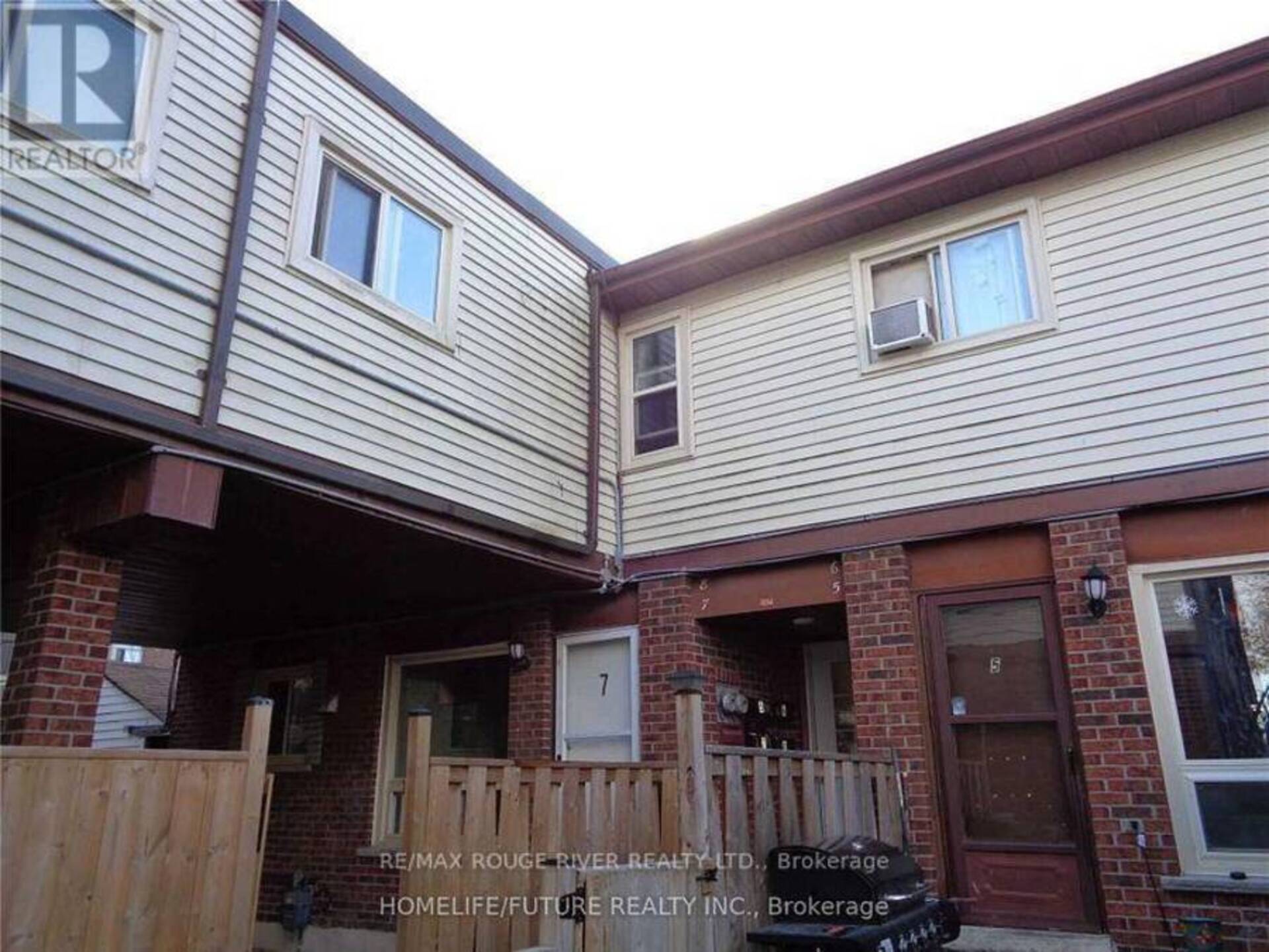 7 - 255 PORTER STREET Oshawa