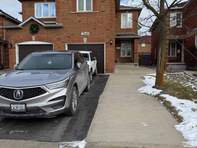 7049 GRAYDON COURT Mississauga Ontario