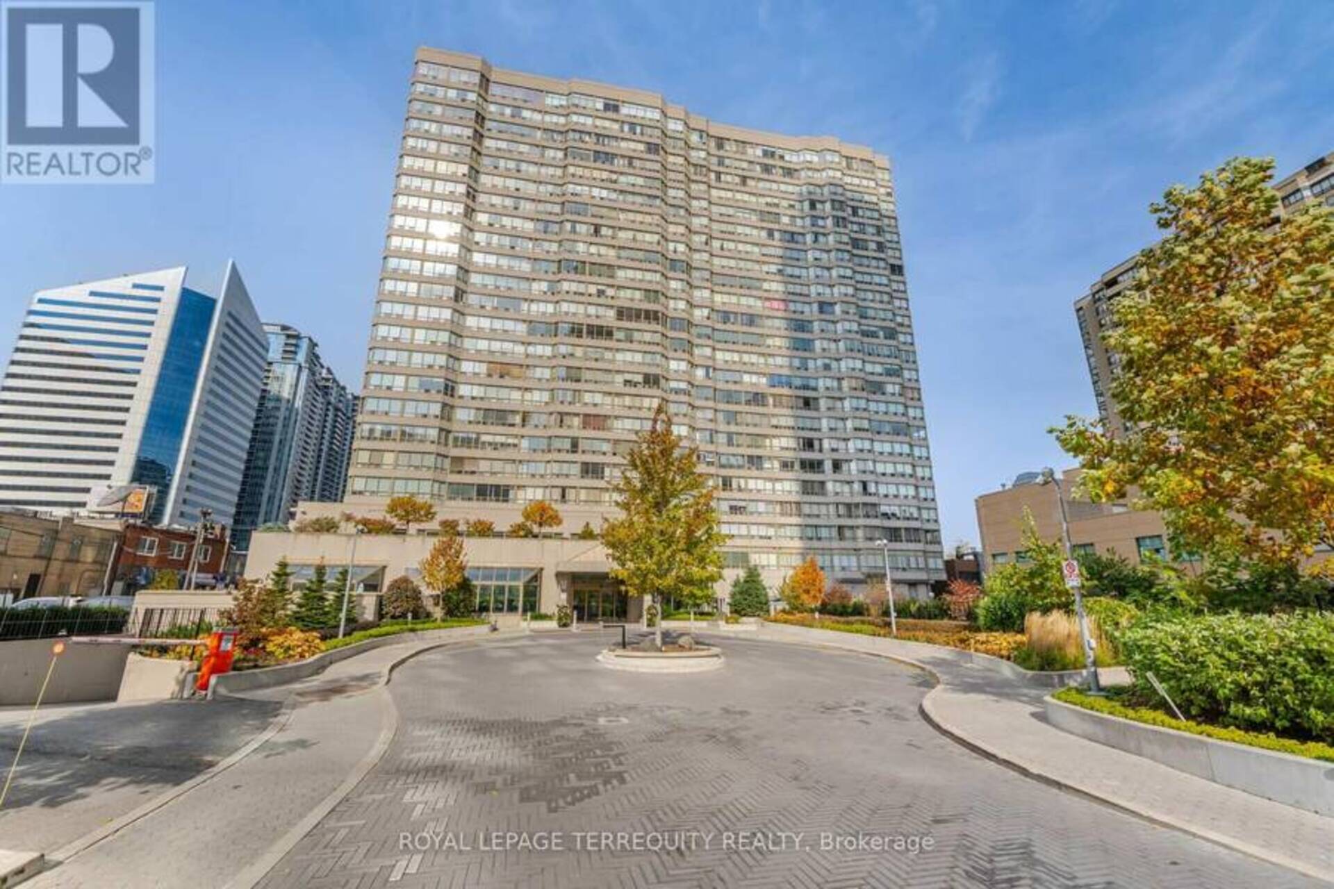 1716 - 30 GREENFIELD AVENUE Toronto