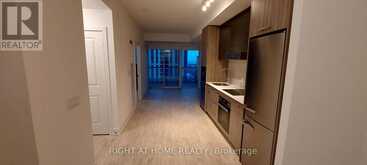 1310 - 11 LILLIAN Street E Toronto