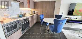 2515 - 17 BATHURST STREET Toronto