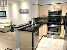 107 - 3840 BATHURST STREET W Toronto