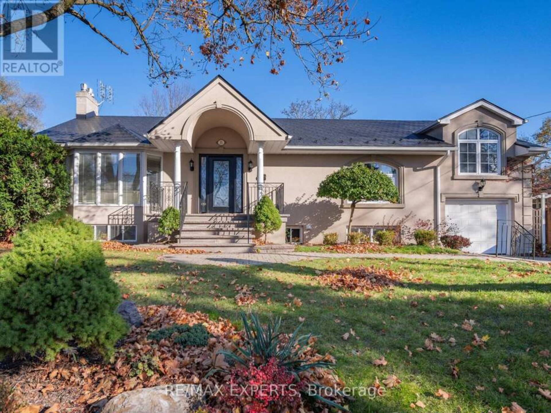 11 KNOLLSIDE DRIVE Richmond Hill