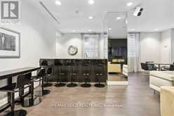 501 - 21 BALMUTO STREET Toronto