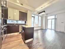 501 - 21 BALMUTO STREET Toronto