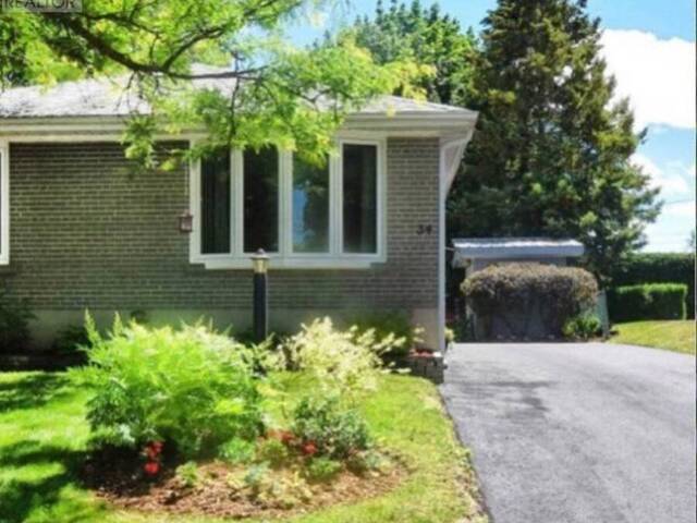 34 FOREHT CRESCENT Aurora Ontario