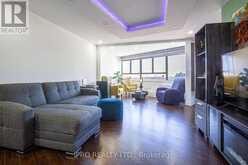 505 - 270 QUEENS QUAY W Toronto