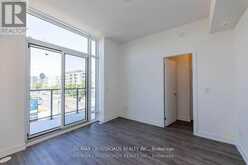 TH11 - 871 SHEPPARD AVENUE W Toronto