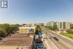 TH11 - 871 SHEPPARD AVENUE W Toronto