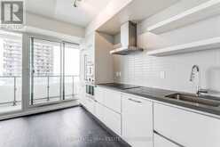 4601 - 2221 YONGE STREET Toronto