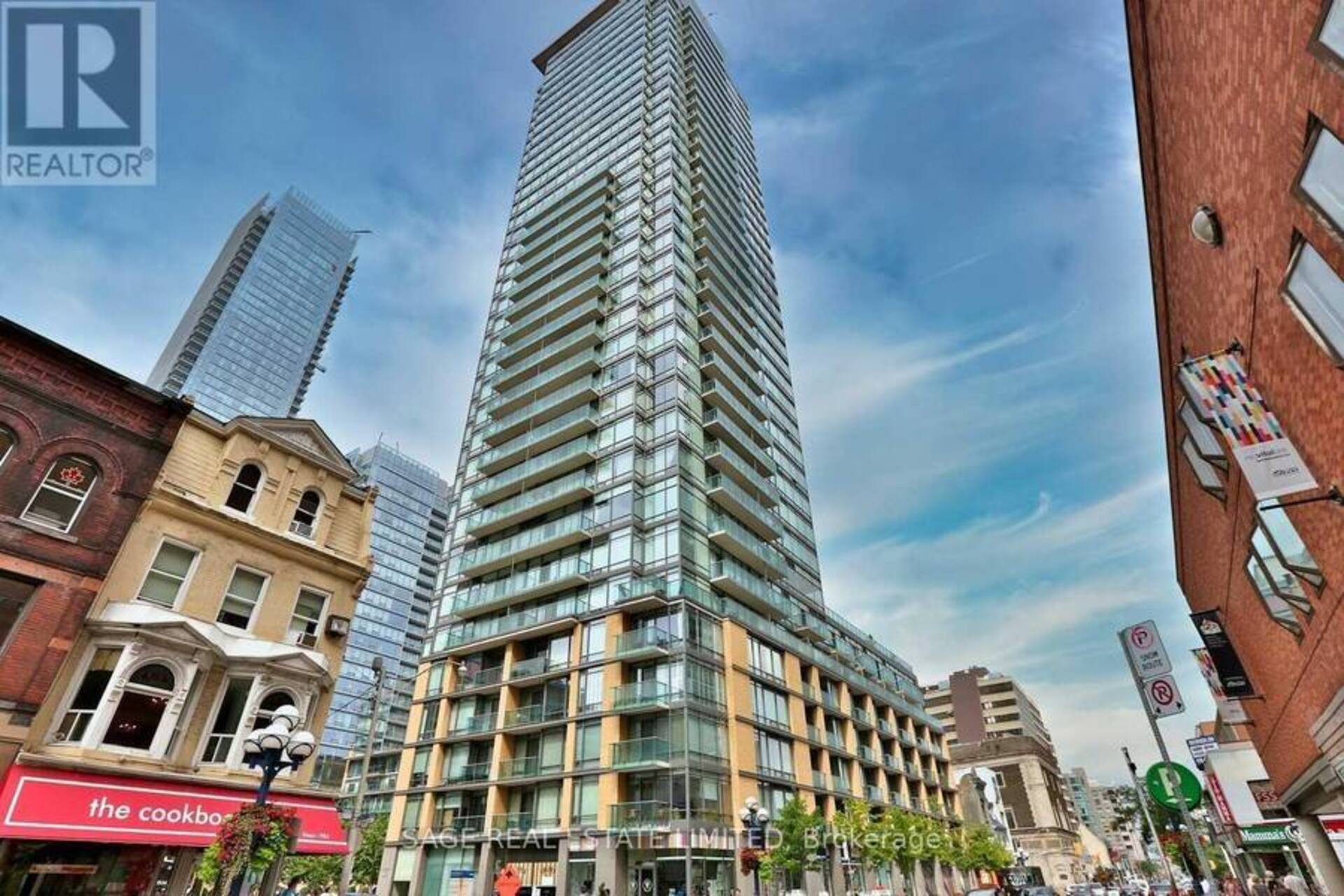 1204 - 18 YORKVILLE AVENUE Toronto