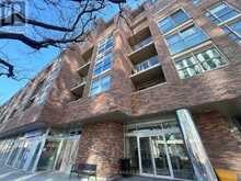 814 - 1787 ST CLAIR AVENUE W Toronto