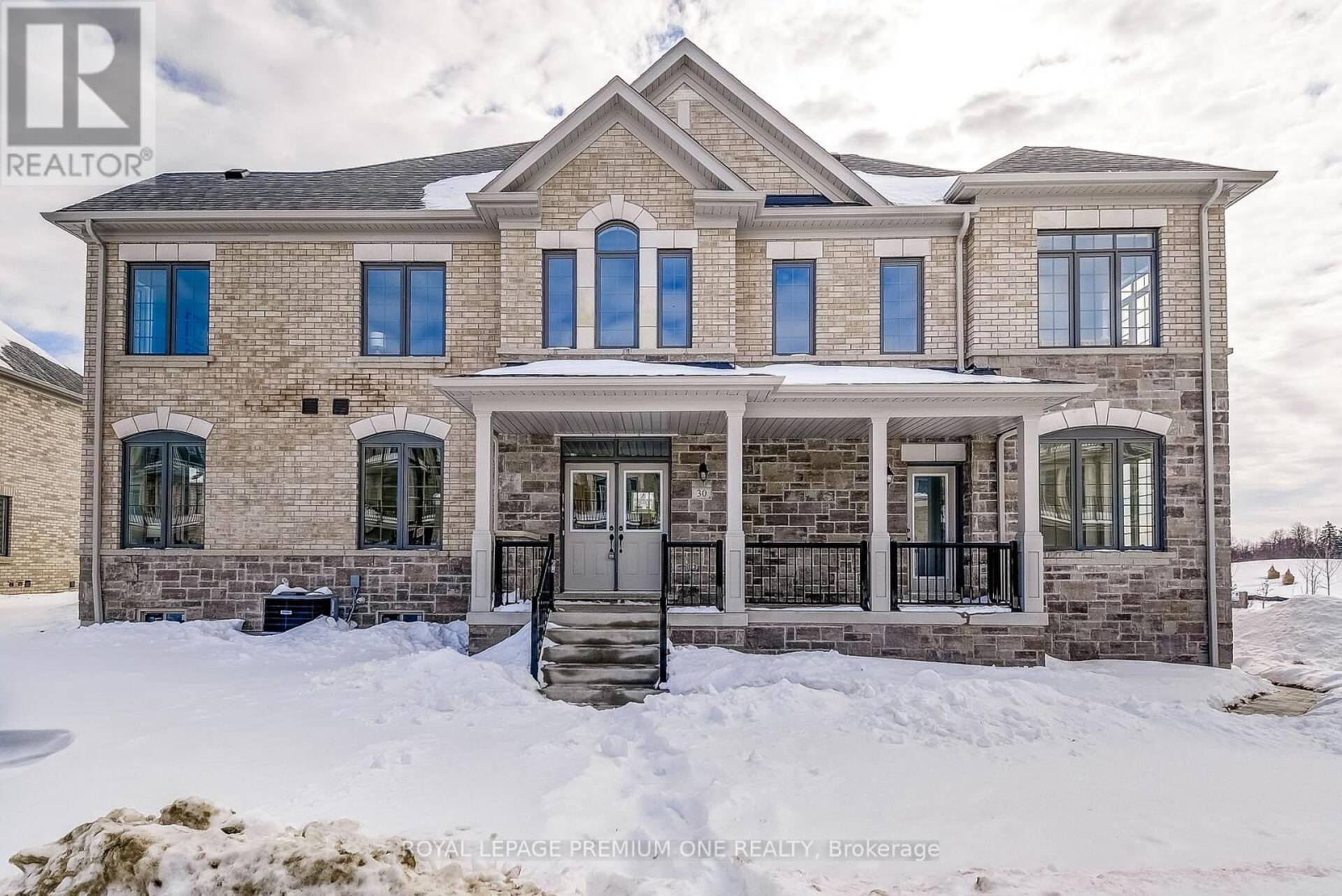 30 HAYRAKE STREET Brampton